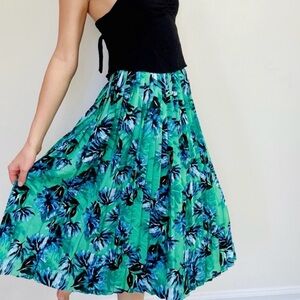 Banana Republic Pleated Floral Skirt Size 0 👗